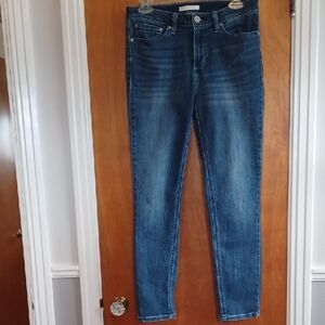 Lauren Conrad Skinny Jeans Size 10. L.28". Rise 9.5". W.30". Med. Wash. EUC!